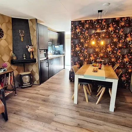 Boself 4pers Met Hottub * Diessen