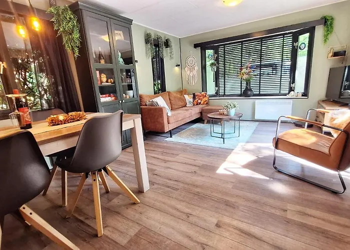 ホリデーパーク Boself 4pers Met Hottub *