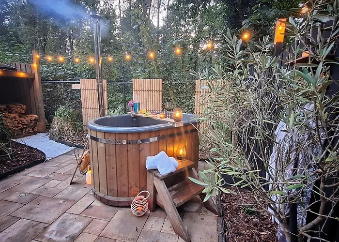 Semesterpark Boself 4pers Met Hottub Diessen